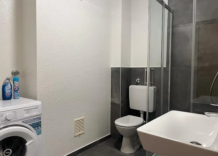 T&k - - 2 - Vollausgestattet Lejlighed